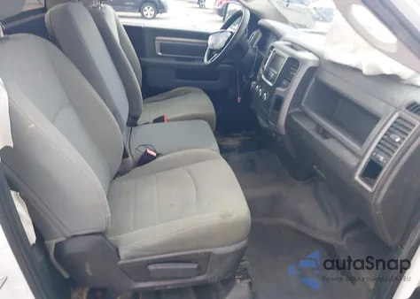 2016 Ram 1500 Tradesman из США, поврежденный, VIN 3C6JR6AT0GG331339